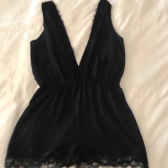 Lace Trim Romper - Picture 4 of 4